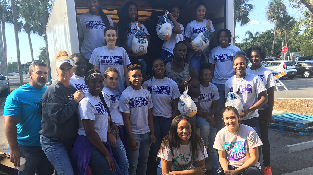 #FSWWBB Gives Back During Thanksgiving Holiday